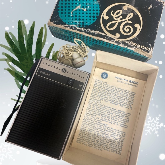 Vintage General Electric Transistor Radio in Original Box w/paperwork Blk/Silvr. - Picture 1 of 8